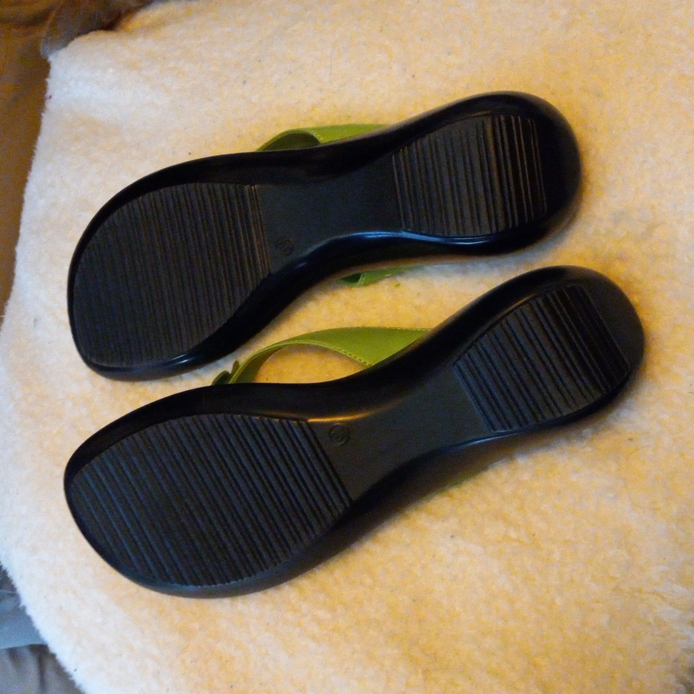 Flower Power Spring Sandals - Picture 2 of 2